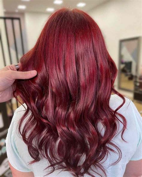 Cabelo Vermelho Cereja 2024: Melhores Inspirações 